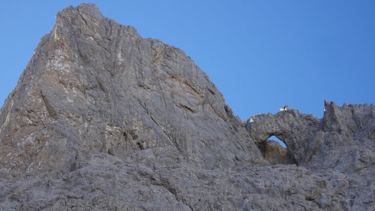 Ruta A El cable-Fuente Escondida-Horcada Verde – Pico San Carlos – Pico La Padiorna-Liordes-Fuente Dé